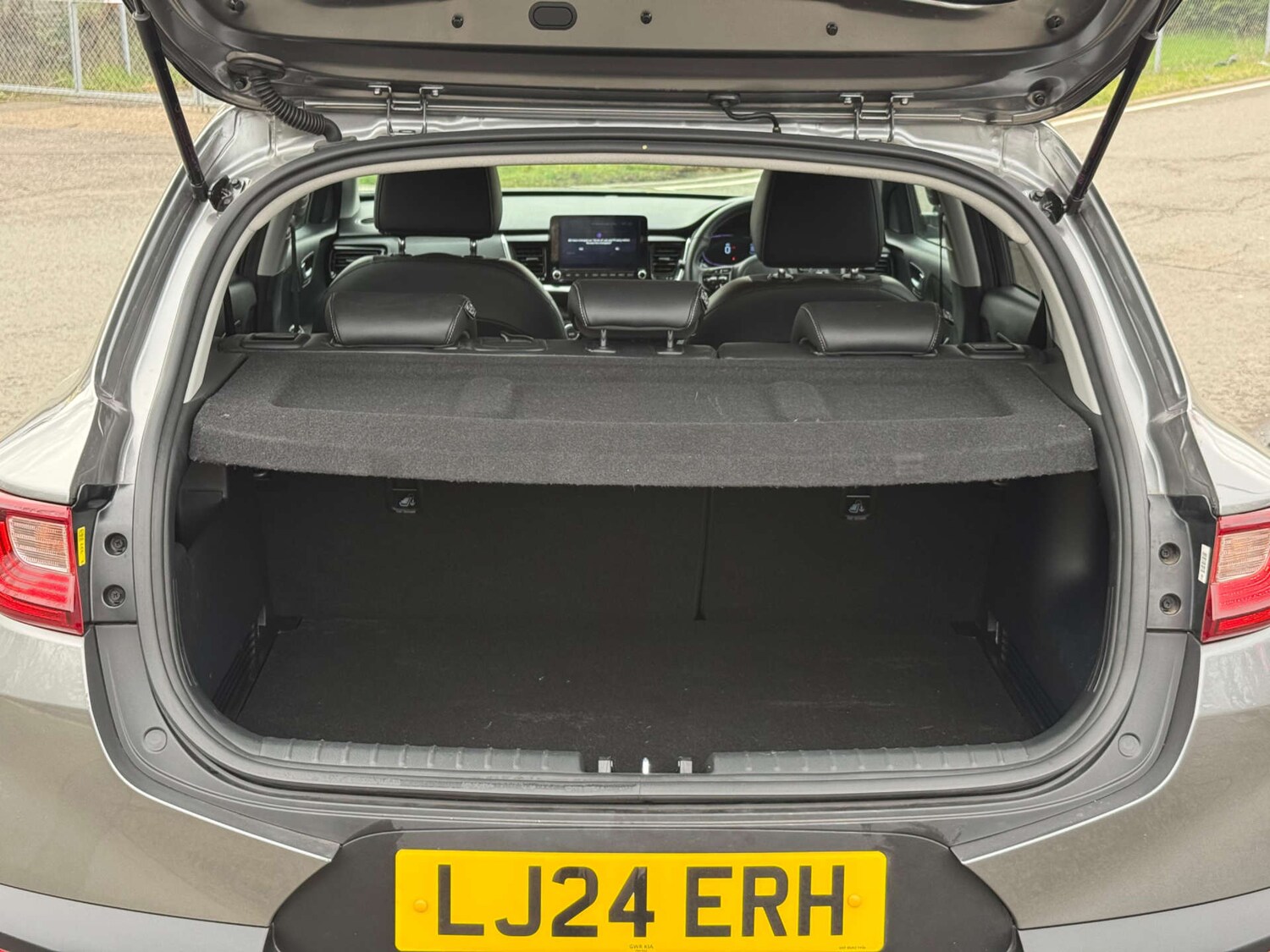 Used Kia Stonic 2024 for sale - 77542668: Photo 61