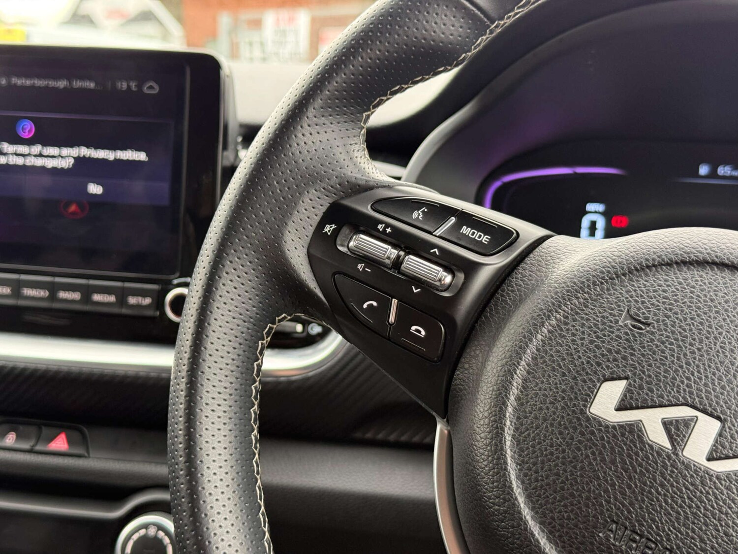 Used Kia Stonic 2024 for sale - 77542668: Photo 62