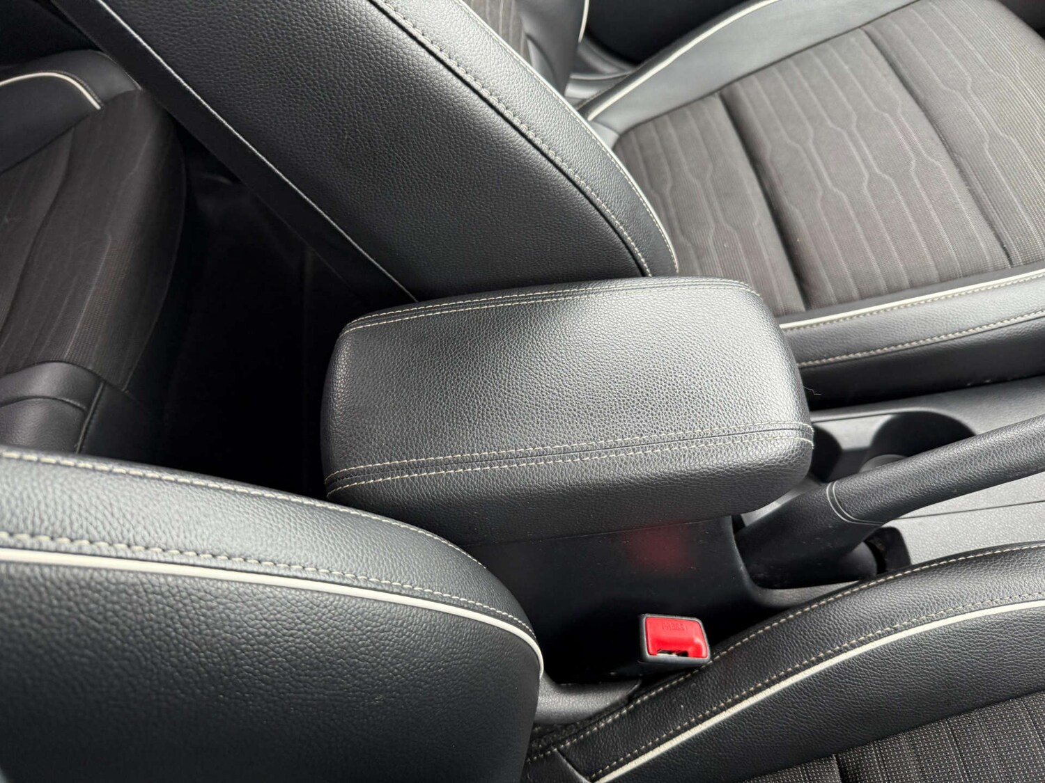 Used Kia Stonic 2024 for sale - 77542668: Photo 77