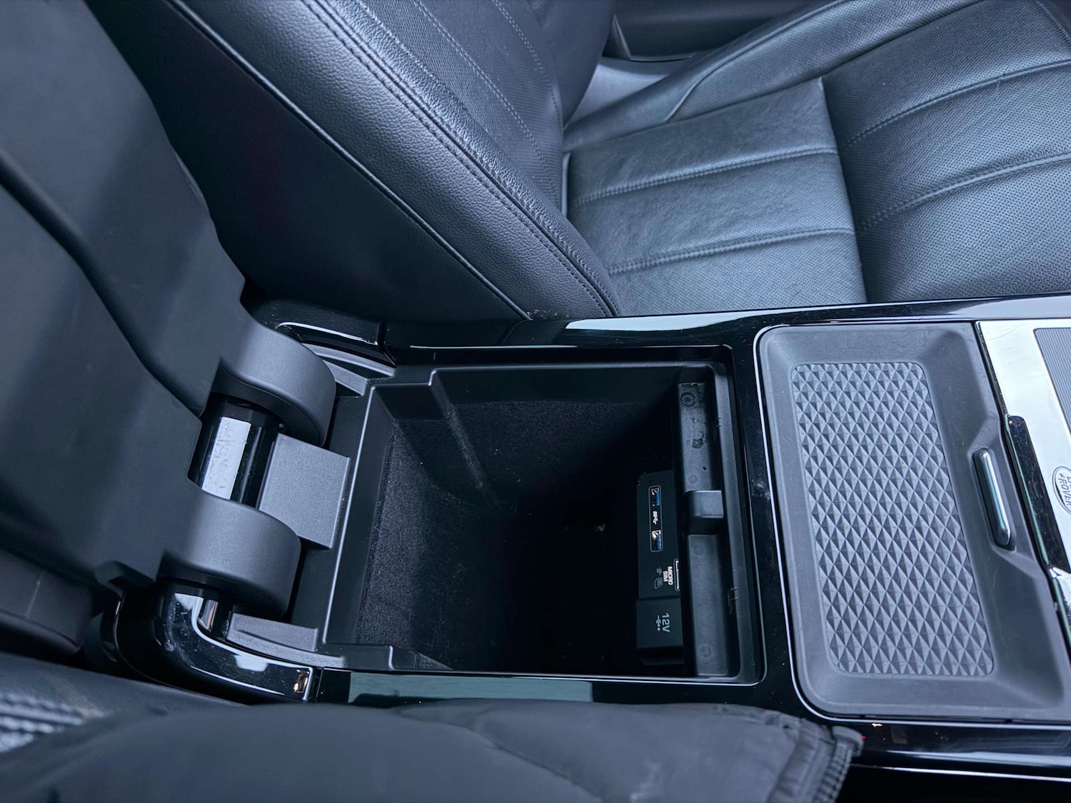 Used Land Rover Range Rover Evoque 2019 for sale - 77437458: Photo 85