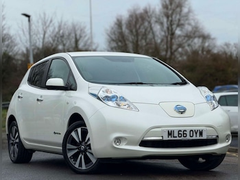2016 - Leaf Tekna 30kWh 5dr