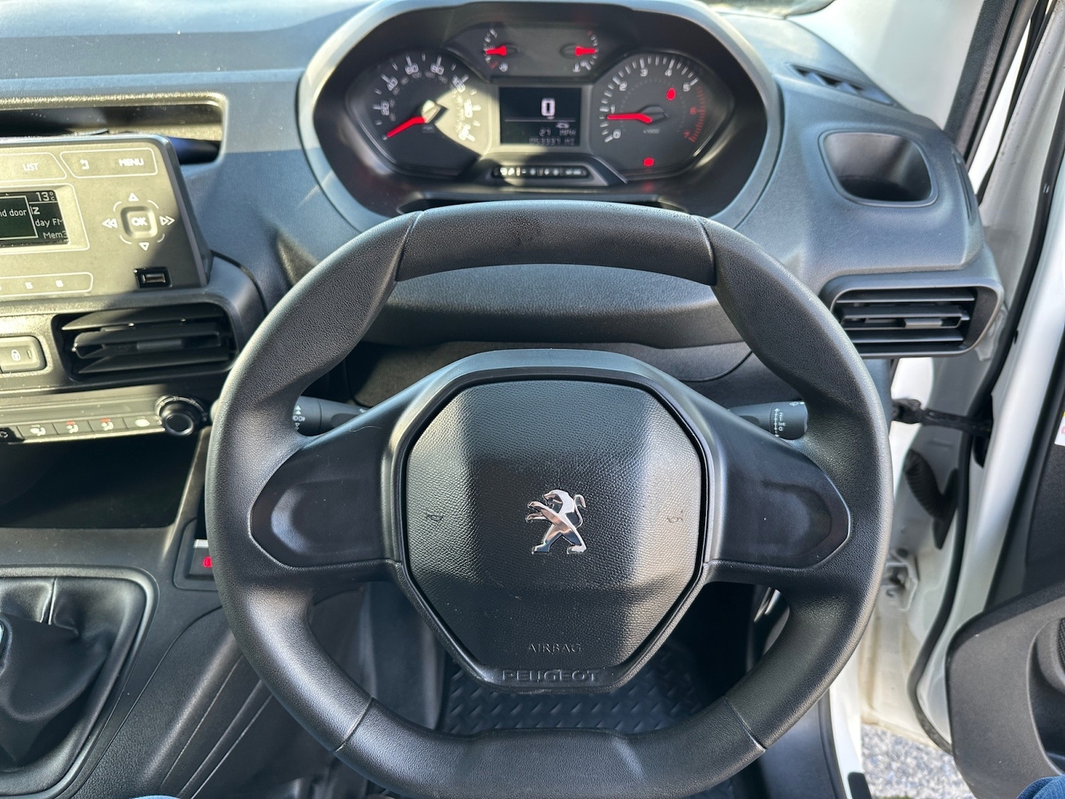 Used Peugeot Partner 2019 for sale - 76437207: Photo 10