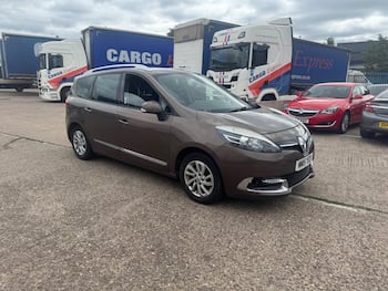 Used Renault Grand Scenic 2015 for sale - 79698291: Photo