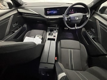 Used Vauxhall Astra 2023 for sale - 78620629: Photo