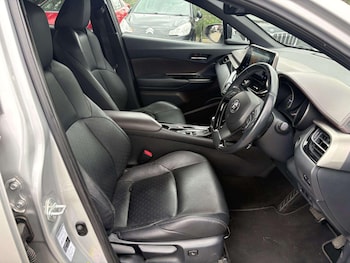 Used Toyota C-HR 2018 for sale - 78584161: Photo