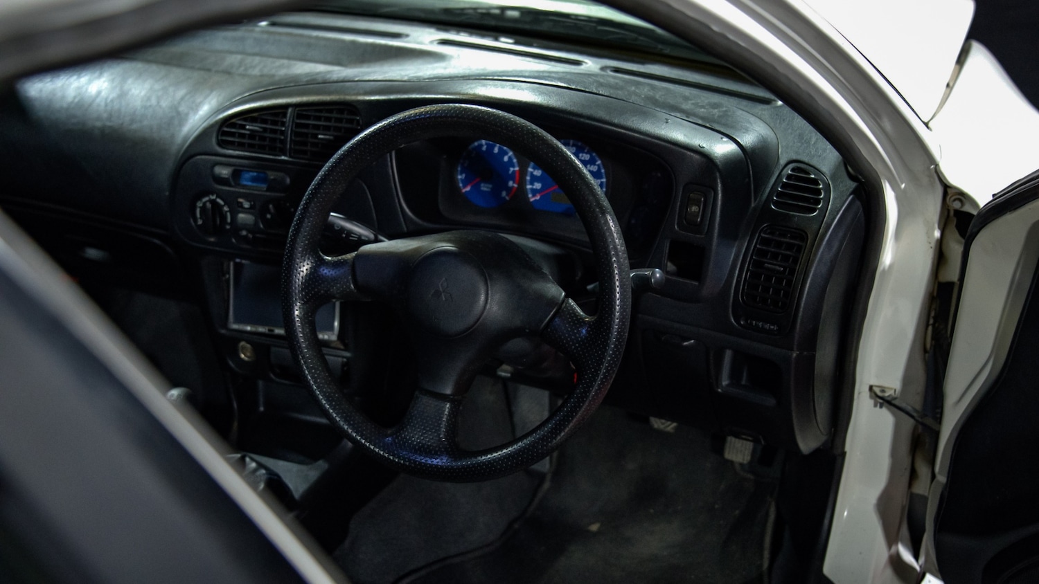 Used Mitsubishi Lancer 1999 for sale - 76734775: Photo 8