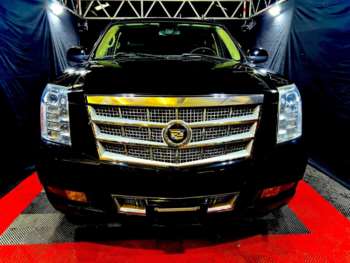 Used Cadillac Escalade 2024 for sale - 72942135: Photo
