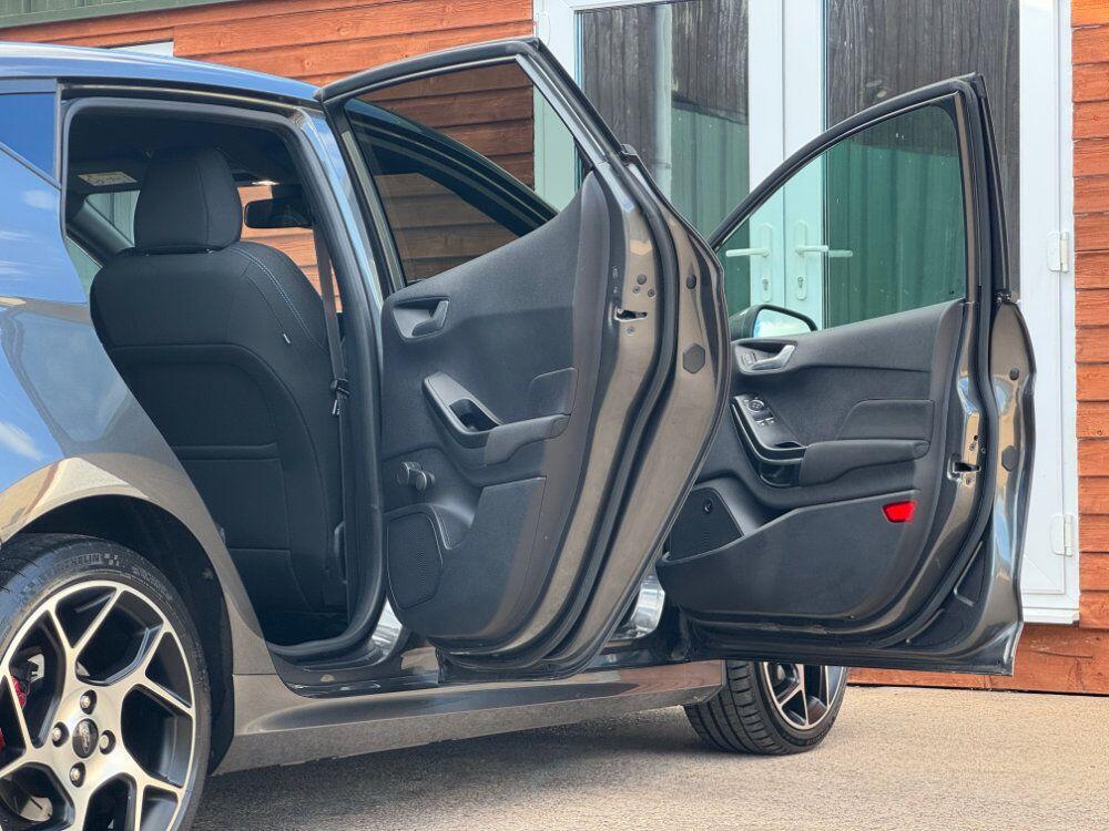 Used Ford Fiesta 2018 for sale - 76108815: Photo 22