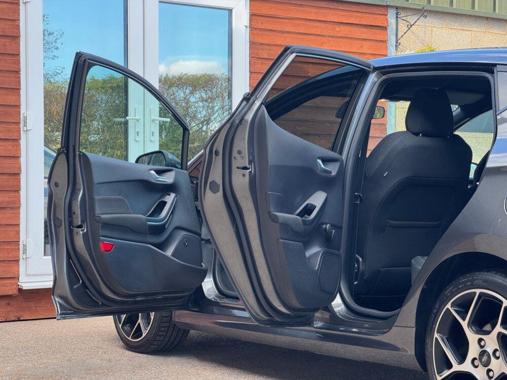 Used Ford Fiesta 2018 for sale - 76108815: Photo 23