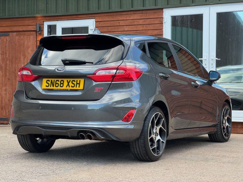 Used Ford Fiesta 2018 for sale - 76108815: Photo 4