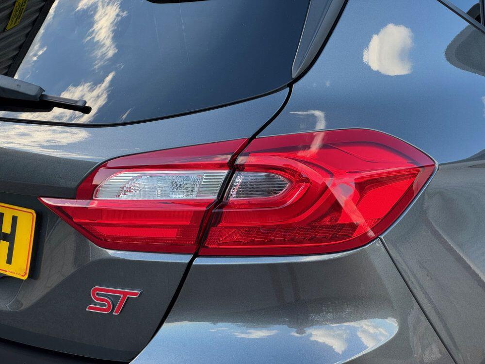 Used Ford Fiesta 2018 for sale - 76108815: Photo 59