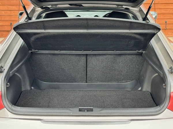Used Toyota Celica 2005 for sale - 76294713: Photo 9