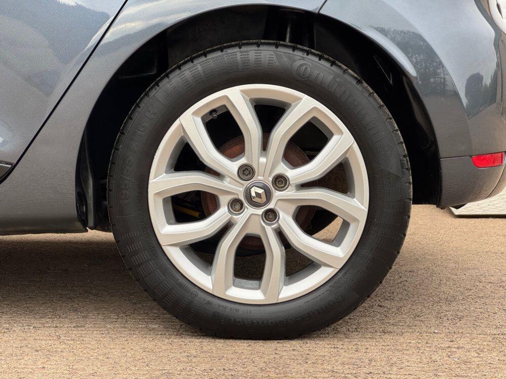 Used Renault Clio 2018 for sale - 76348782: Photo 18
