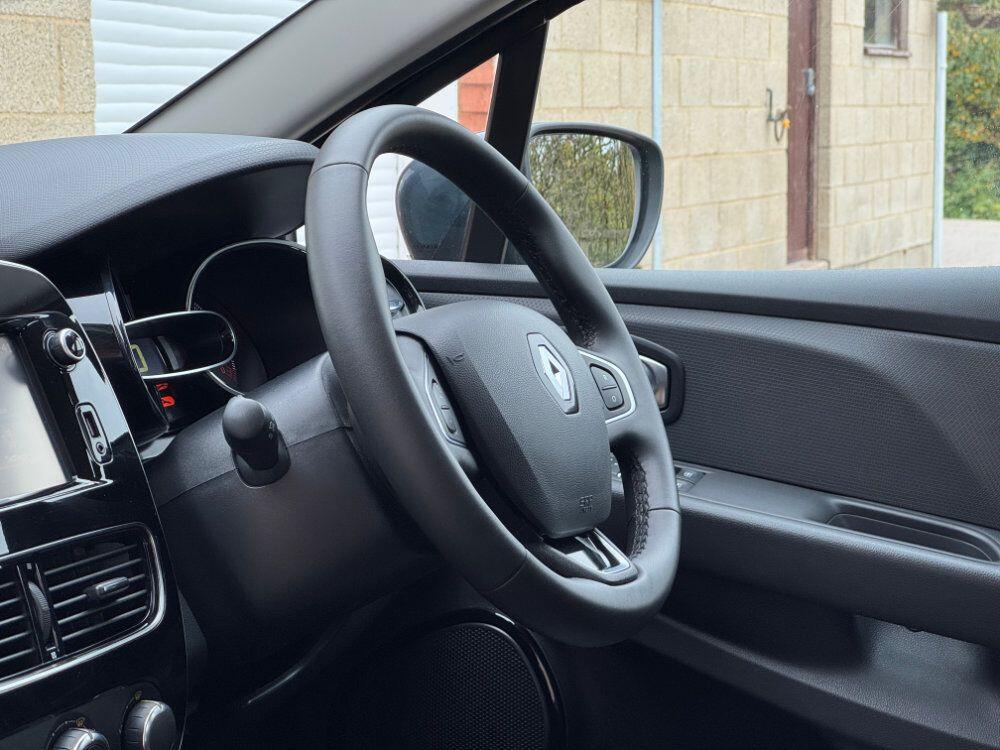 Used Renault Clio 2018 for sale - 76348782: Photo 23