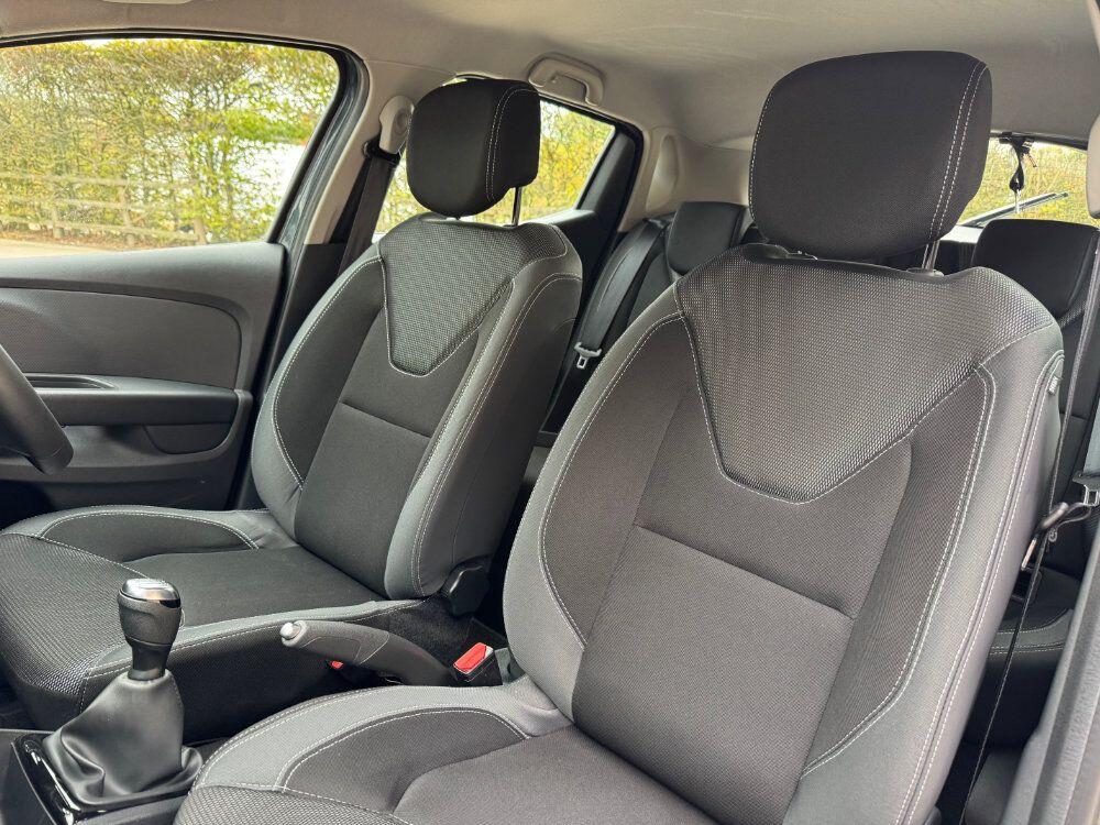 Used Renault Clio 2018 for sale - 76348782: Photo 24