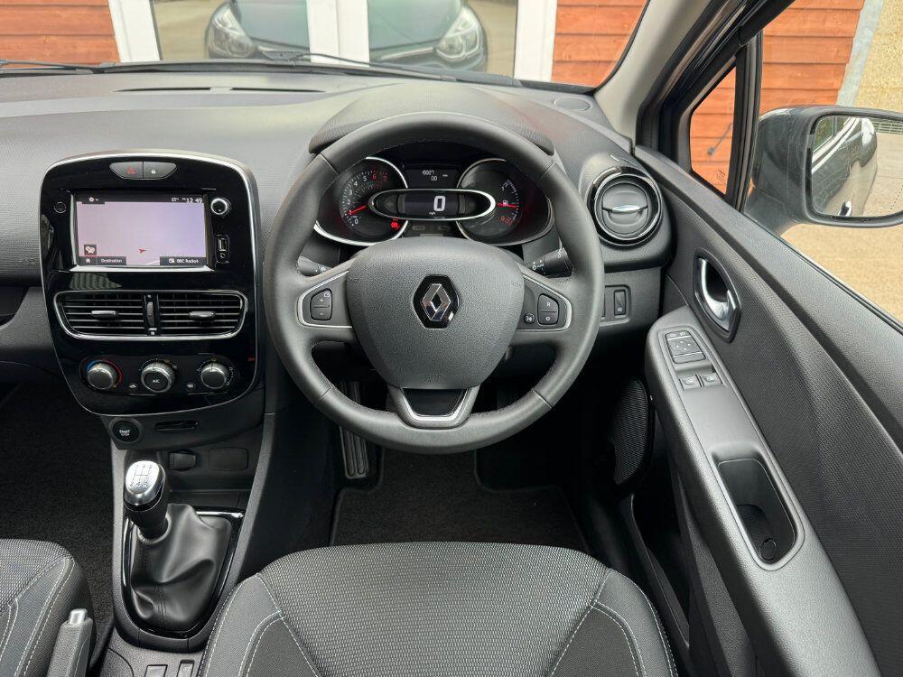 Used Renault Clio 2018 for sale - 76348782: Photo 27