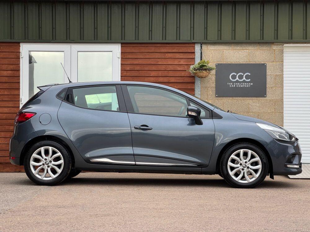 Used Renault Clio 2018 for sale - 76348782: Photo 3