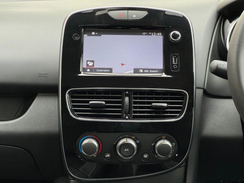 Used Renault Clio 2018 for sale - 76348782: Photo 30