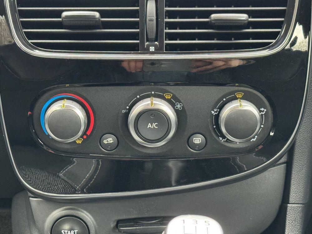 Used Renault Clio 2018 for sale - 76348782: Photo 31
