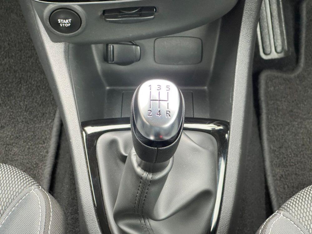 Used Renault Clio 2018 for sale - 76348782: Photo 32