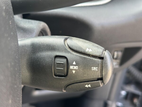 Used Citroen C3 Picasso 2010 for sale - 76319421: Photo 21