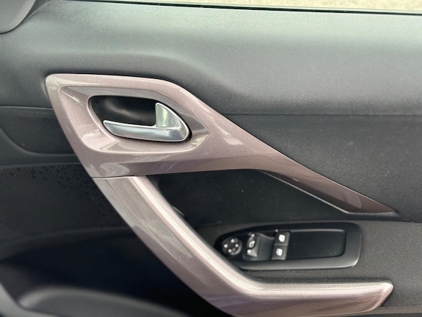 Used Peugeot 2008 2015 for sale - 76319419: Photo 17