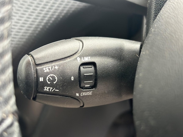 Used Peugeot 2008 2015 for sale - 76319419: Photo 24