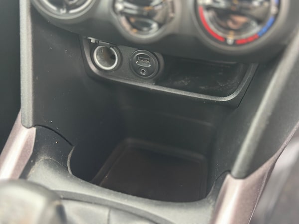 Used Peugeot 2008 2015 for sale - 76319419: Photo 27