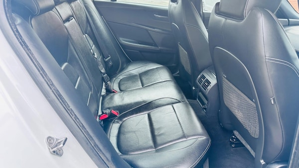 Used Jaguar XE 2015 for sale - 76319402: Photo 15