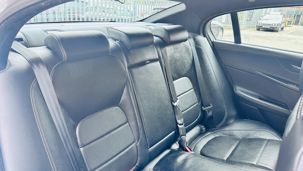 Used Jaguar XE 2015 for sale - 76319402: Photo 16