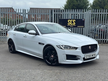 Used Jaguar XE 2015 for sale - 76319402: Photo