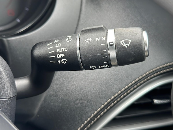 Used Jaguar XE 2015 for sale - 76319402: Photo 34