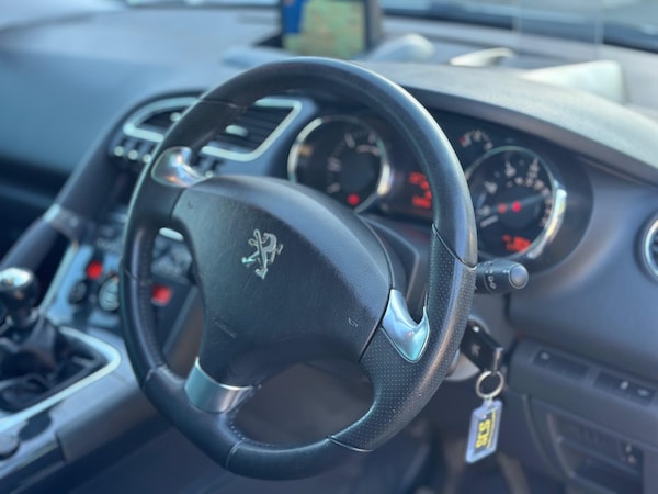 Used Peugeot 3008 2015 for sale - 76319404: Photo 11