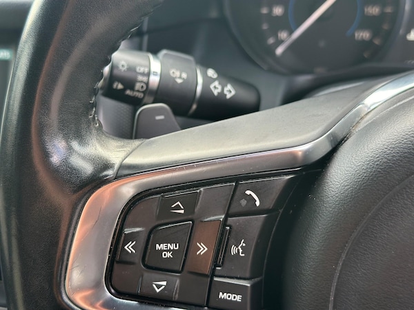 Used Jaguar XF 2016 for sale - 76319401: Photo 31