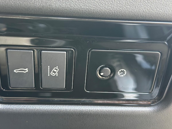 Used Jaguar XF 2016 for sale - 76319401: Photo 32
