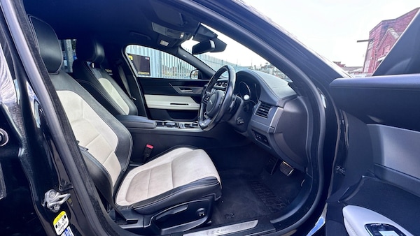 Used Jaguar XF 2016 for sale - 76319401: Photo 39