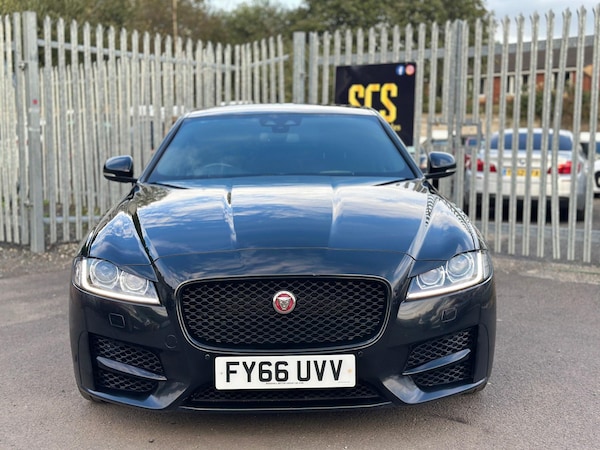 Used Jaguar XF 2016 for sale - 76319401: Photo 4