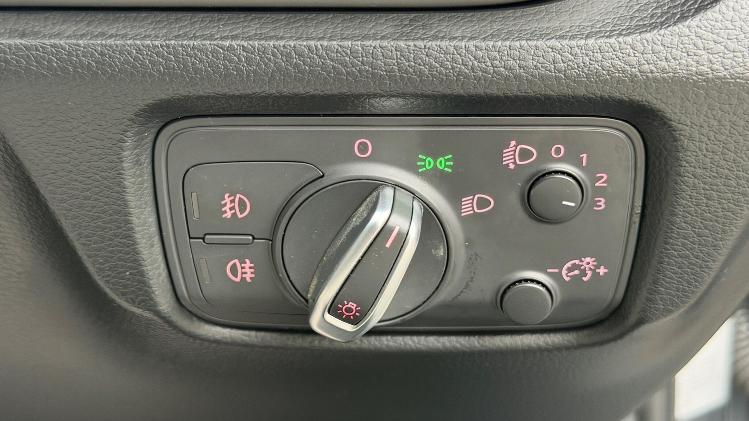 Used Audi A3 2015 for sale - 76592393: Photo 23