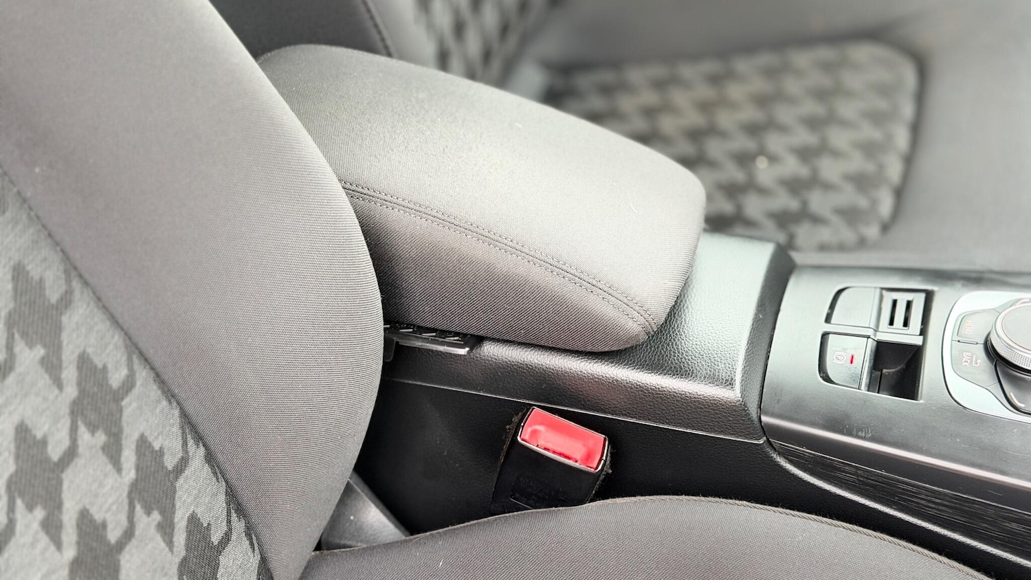 Used Audi A3 2015 for sale - 76592393: Photo 43