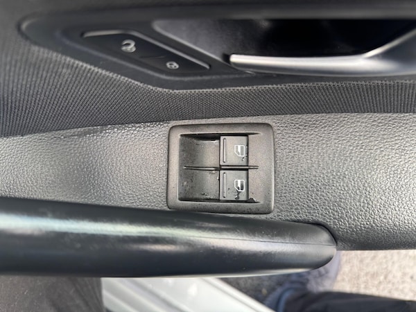 Used Volkswagen Scirocco 2012 for sale - 76319417: Photo 32