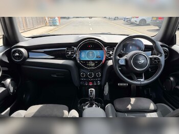 Used MINI Hatch 2023 for sale - 79295039: Photo