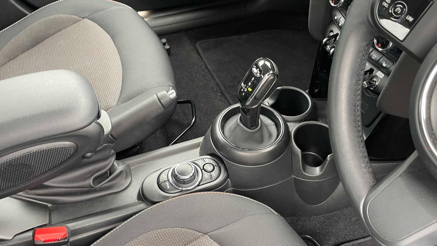 Used MINI Hatch 2023 for sale - 77979588: Photo 8