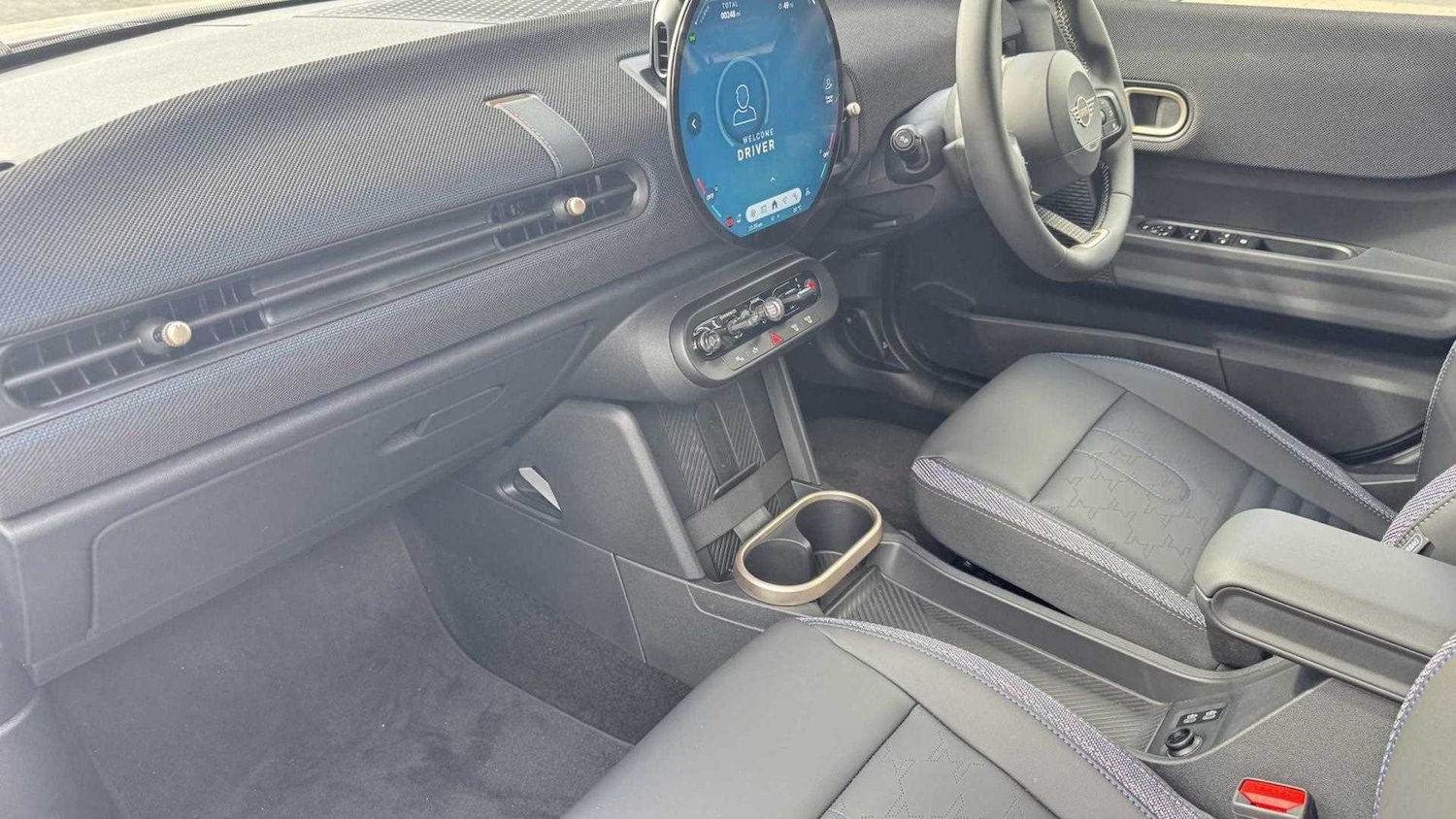 Used MINI Cooper 2025 for sale - 76916000: Photo 8