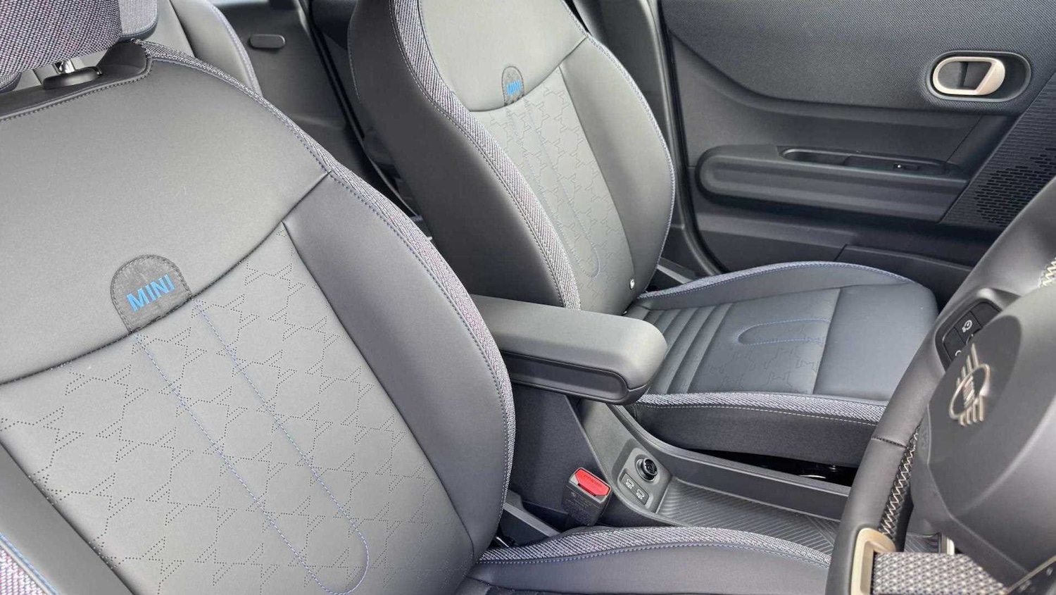 Used MINI Cooper 2025 for sale - 76916000: Photo 9