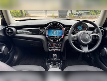 Used MINI Hatch 2023 for sale - 79095996: Photo