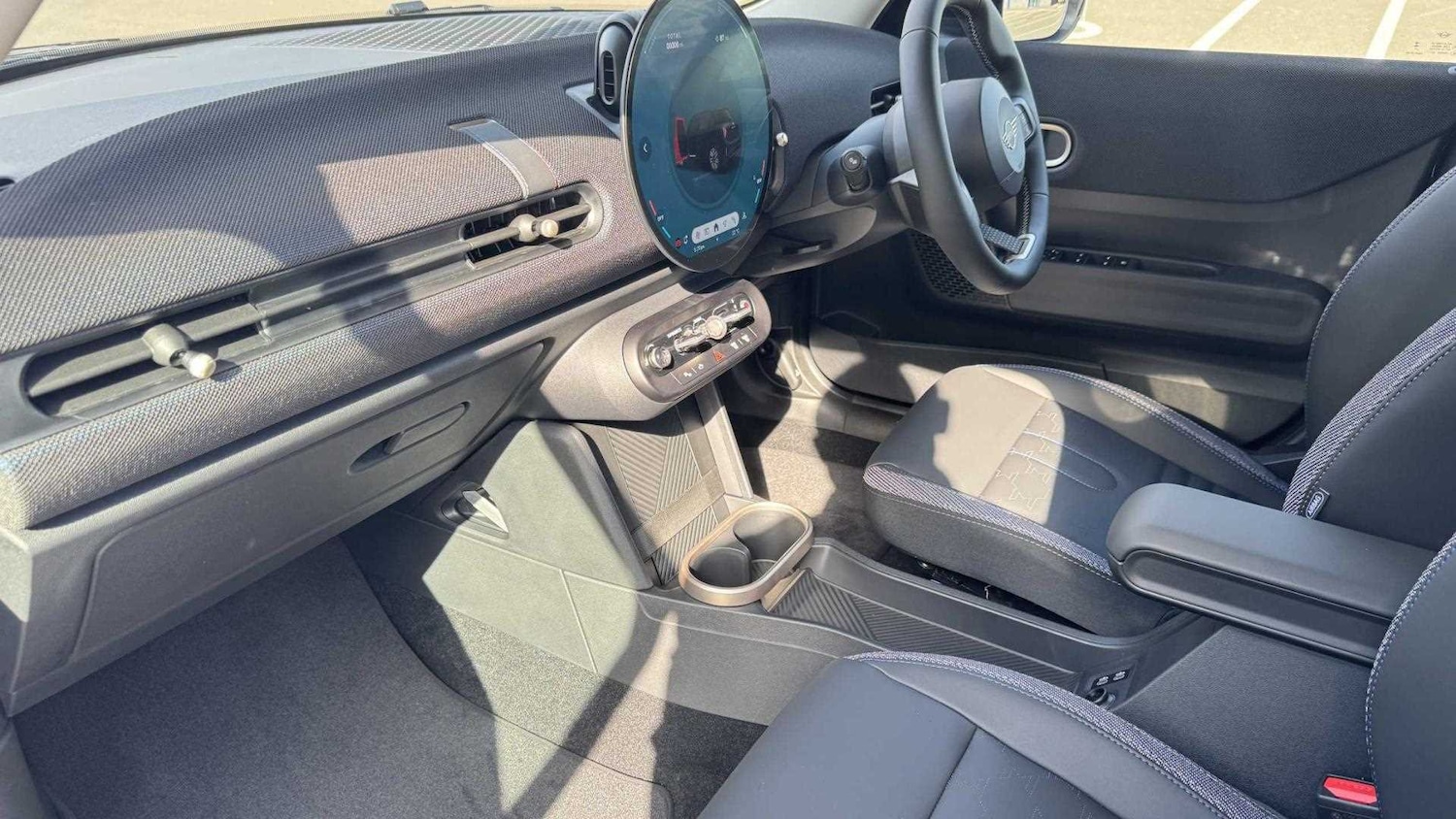 Used MINI Cooper 2025 for sale - 76540775: Photo 8