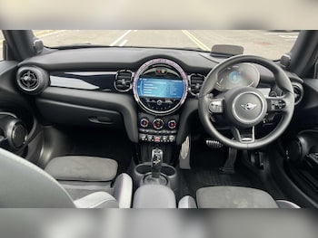 Used MINI Hatch 2023 for sale - 76755226: Photo