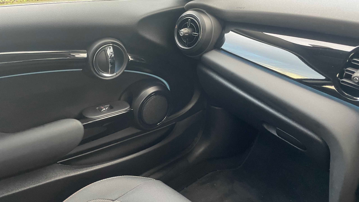 Used MINI Hatch 2024 for sale - 76755319: Photo 24