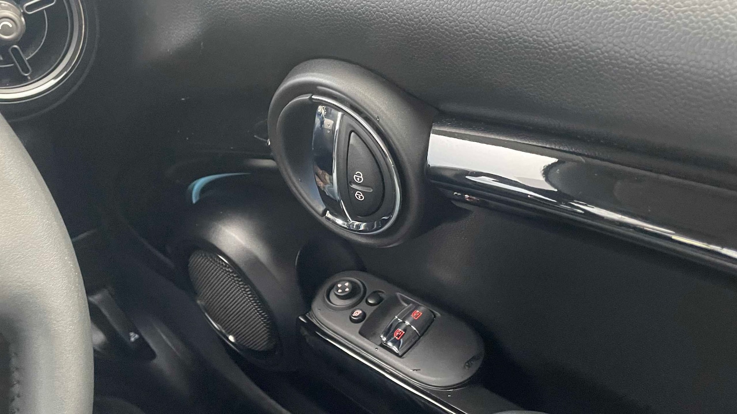 Used MINI Hatch 2024 for sale - 76755319: Photo 32