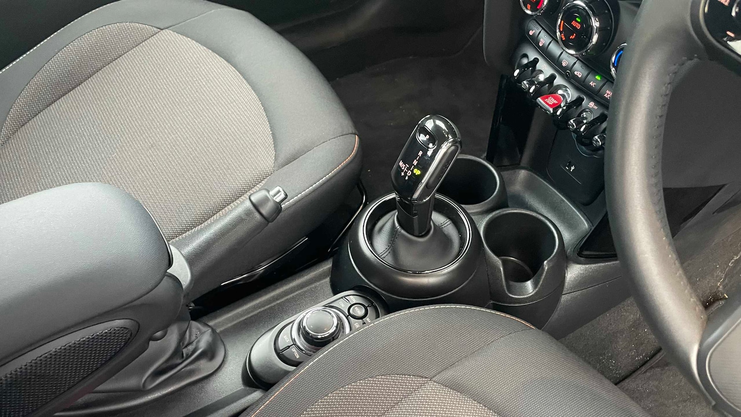 Used MINI Hatch 2024 for sale - 76755319: Photo 34